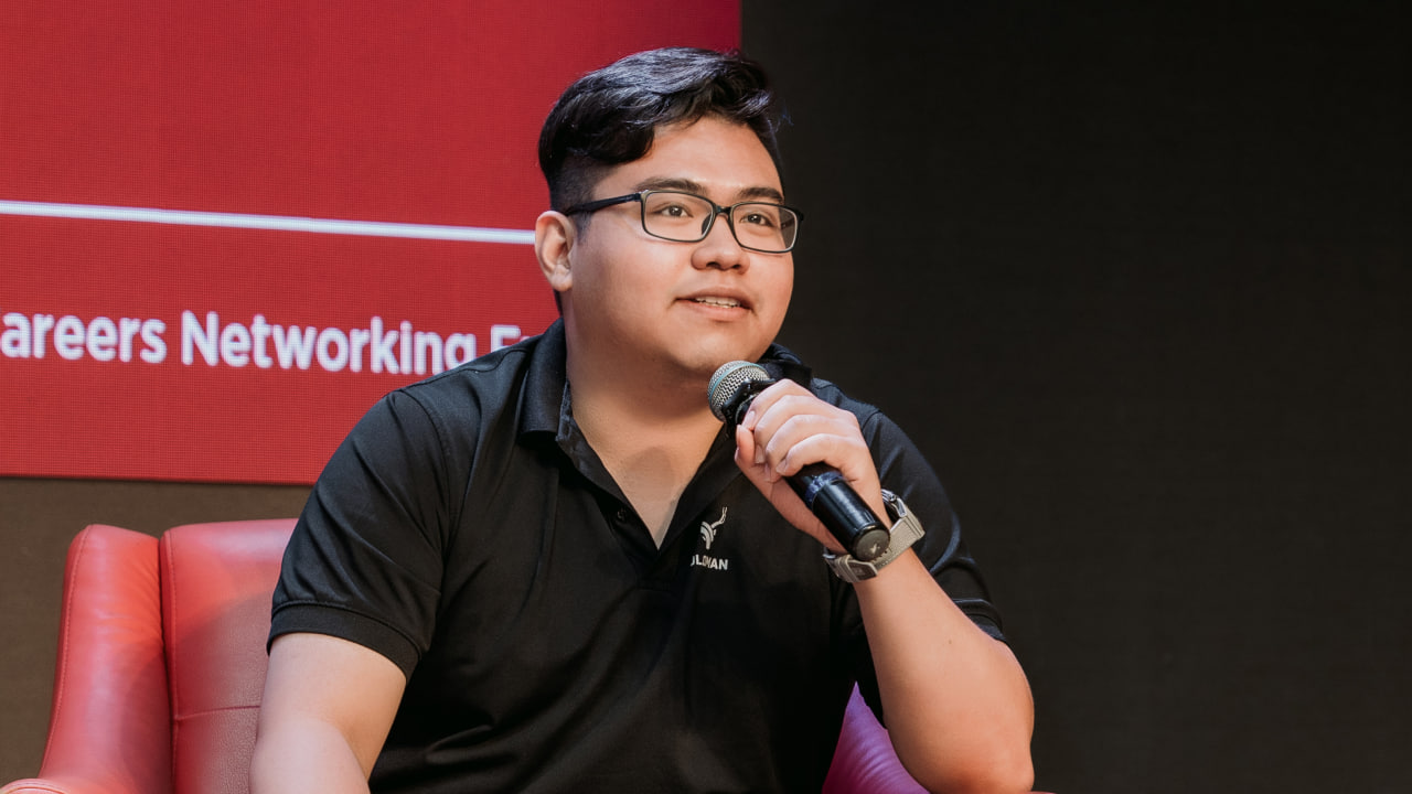 Diễn giả Đỗ Đức Quang, Strategic Planner tại PMAX - Total Performance Marketing gợi ý cách duy trì mối quan hệ chất lượng là tìm kiếm sở thích chung. 