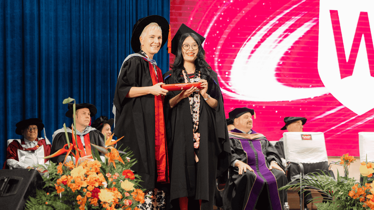 Tiến sĩ Nicolene Murdoch, Phó Hiệu trưởng (Toàn cầu) tại Lễ tốt nghiệp đại học Western Sydney tháng 5/2025