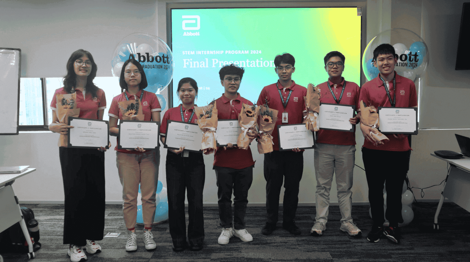 Hoàng Mai Anh (Mia) trong một trải nghiệm thực tế tại môi trường doanh nghiệp.