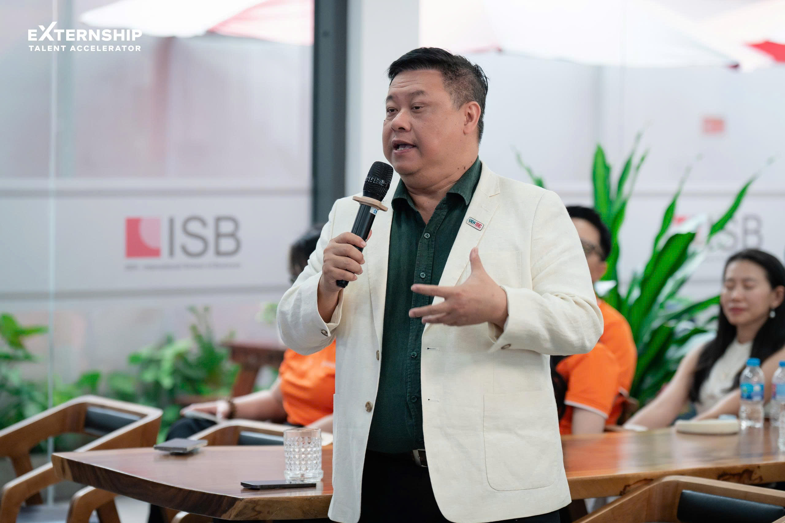 PGS.TS. Trần Hà Minh Quân, Hiệu trưởng Trường Tài năng UEH.ISB, chia sẻ định hướng phát triển mô hình Thực nghiệm với doanh nghiệp trong tương lai.