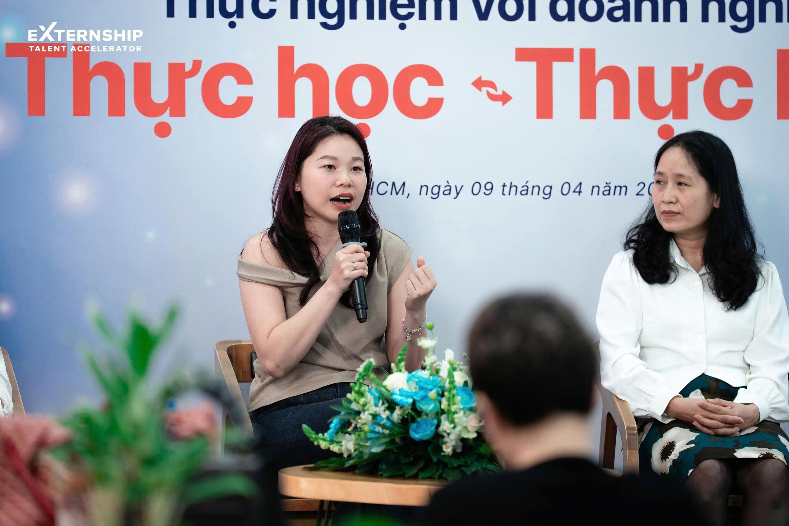 Chị Hương, Brandstorm Manager & Talent Acquisition tại L’Oréal Việt Nam, nhấn mạnh vai trò của Externship trong việc phát triển nguồn nhân lực từ sớm.