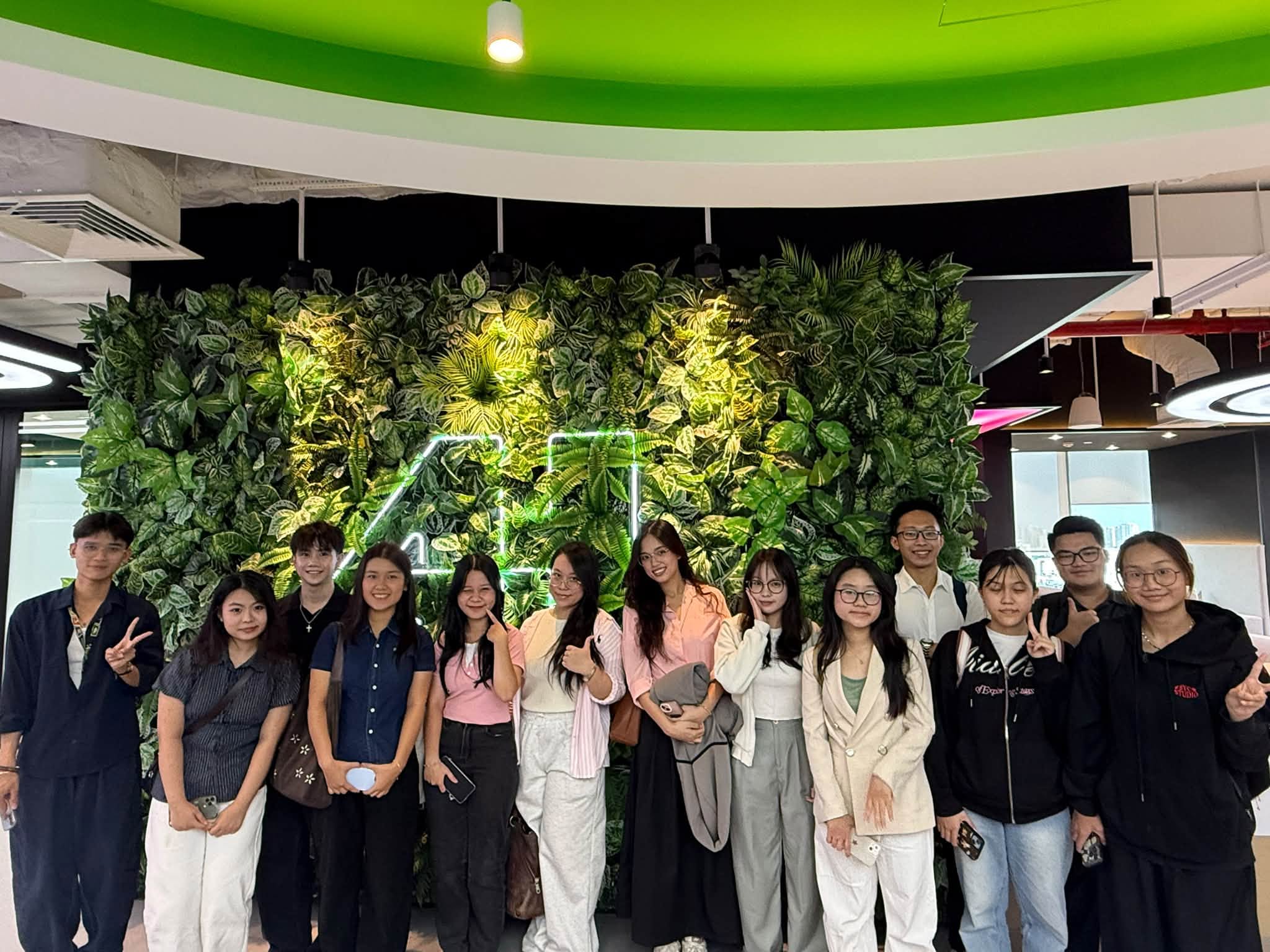 Top 4 Grab The Beyond 2026 tham gia Networking Day tại trụ sở Grab Việt Nam